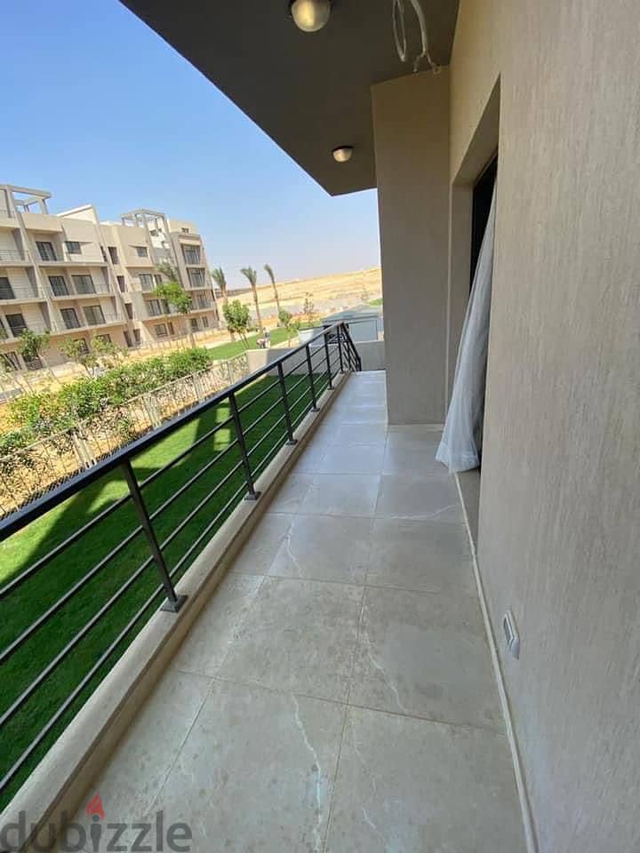 I receive immediately a 155 sqm apartment, finished + fully private garden, for sale in the heart of the Fifth Settlement, in the Fifth Square Compoun 7