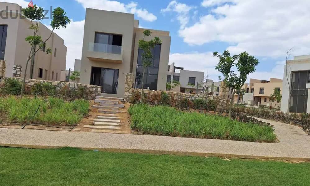Townhouse for sale with a view on the lakes in O West 6 October Compound by Orascom 0