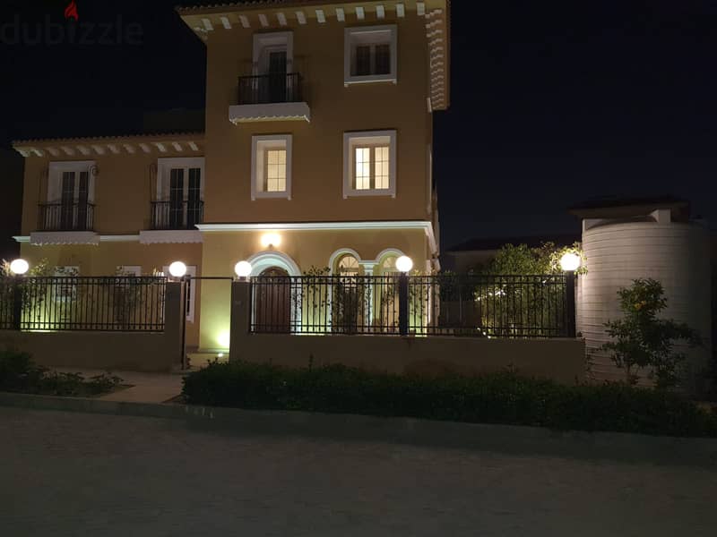 Standalone Villa 654. M in Hyde Park for rent Semi furnished with a private pool, New Cairo 1