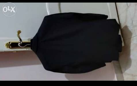 بدله فرح مقاس لارج جديده اتلبست مره واحده بس slim fit