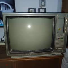 ٣ تلفزيون للبيع