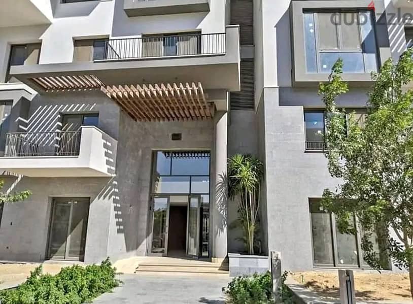 Fully finished apartment at a very special price in Sodic East, Shorouk 10