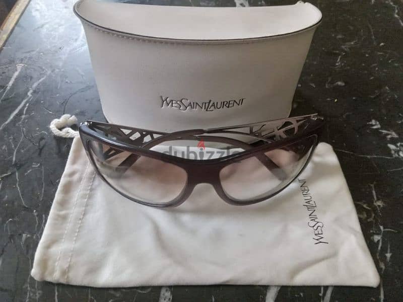 Yves Saint Laurant Sun Glasses 0