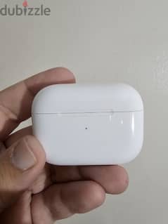 apple airpods pro 1st generation, case and right pod only