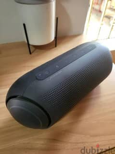 LG PL7 portable speaker