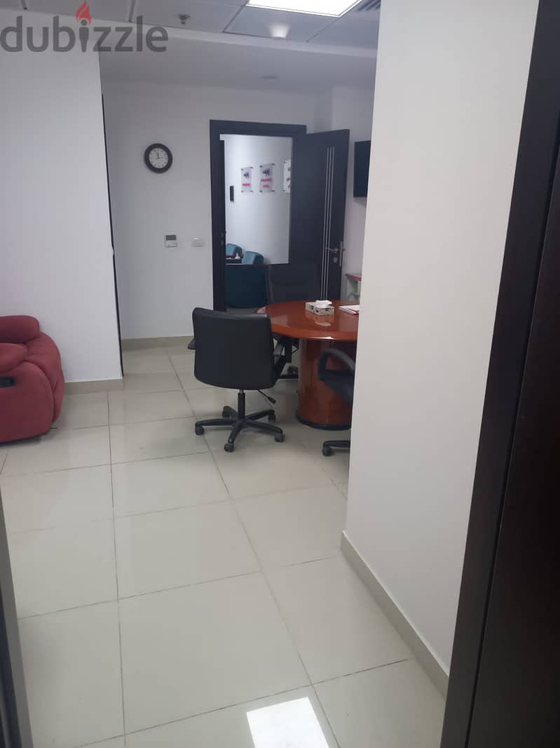 Clinic for rent, 111 square meters, 4 rooms, in a distinguished medical mall, directly on Route 90 - finished and with air conditioning, in the Fifth 3
