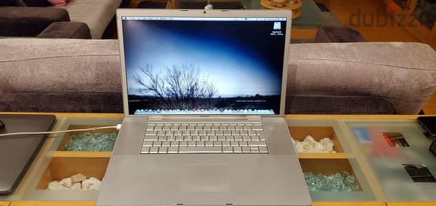 Macbook Pro 17" Intel Core Duo 2.33Ghz 2Gb Ram 500Gb HDD (2007)