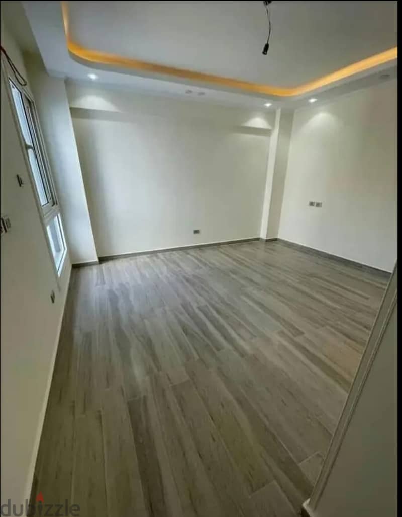 Finished apartment for sale, immediate receipt, in Al Maqsad Compound, the Administrative Capital, with a distinctive view on the iconic tower, with f 5