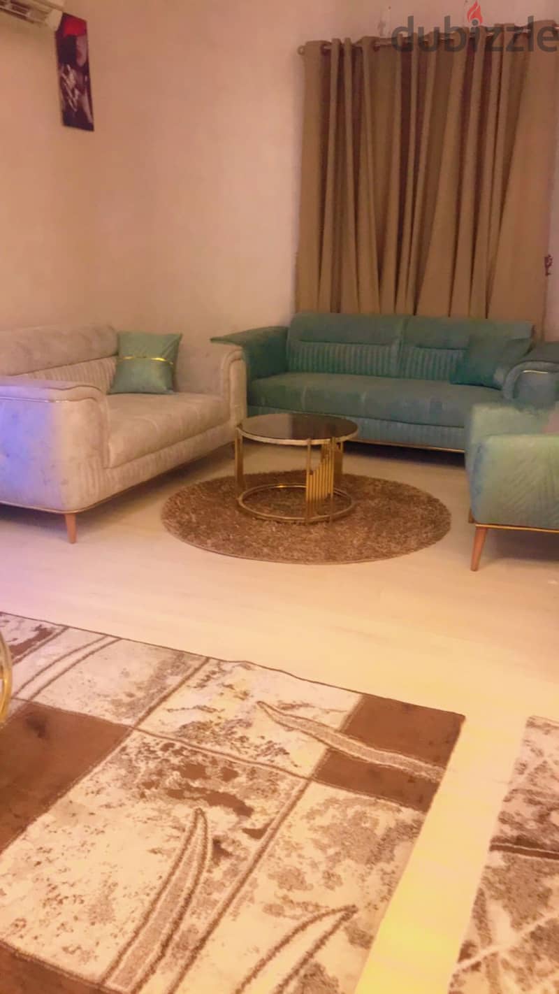 Furnished villa for rent in Beverly Hills, 4 rooms and 3 bathrooms, and there is a guard and a housemaid 5