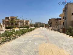 Compound First heights  Townhouse corner Fully finished  Land : 250sqm