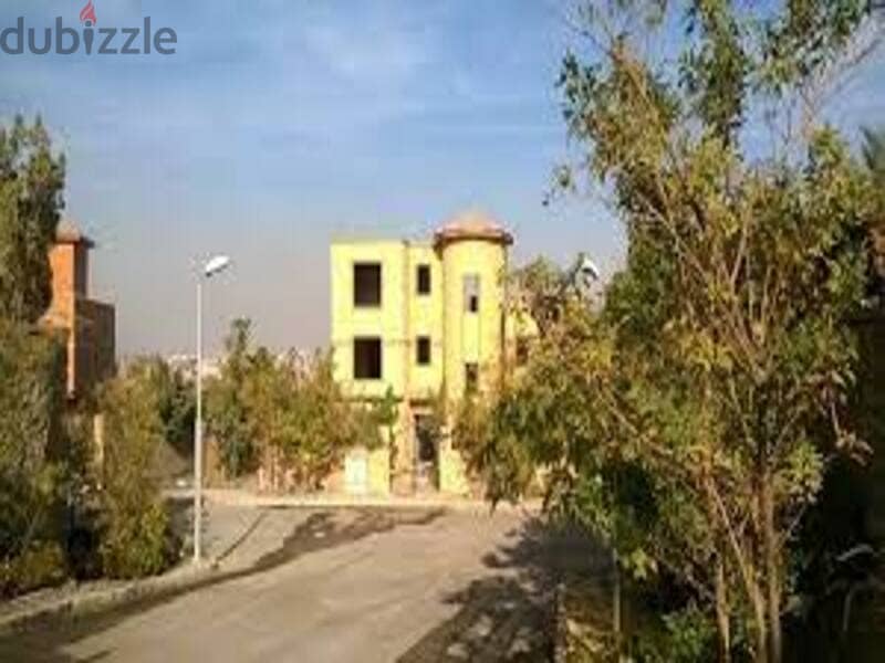 Compound First heights  Townhouse corner Fully finished  Land : 250sqm 14