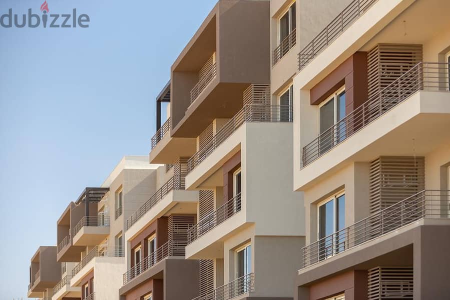 Townhouse 187m Prime Location for sale in  palm hills new Cairo 1