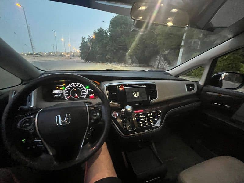 Honda Odyssey 7seats 2018  بمقدم 150000  / هوندا اوديسى 2