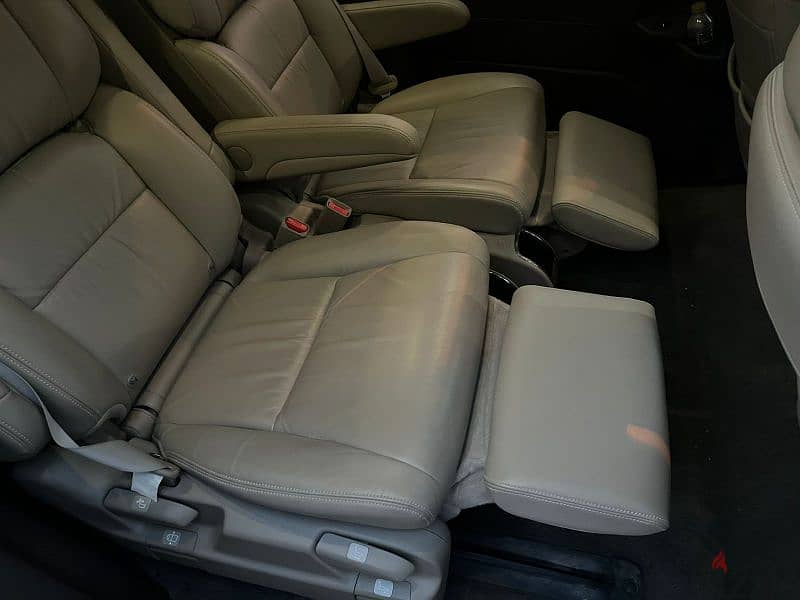 Honda Odyssey 7seats 2018  بمقدم 150000  / هوندا اوديسى 11