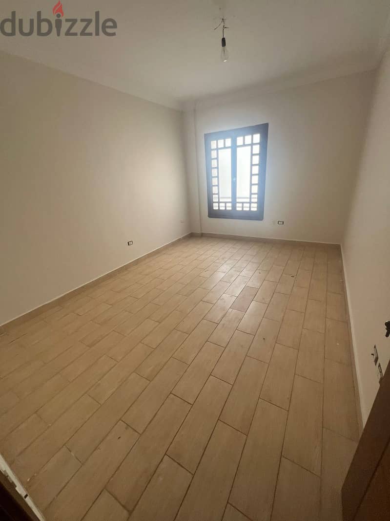 Apartment for rent, residential or administrative, in the compound on the main Mohamed Naguib axis and Diyar Al Mukhabarat Compound   Super deluxe fin 4