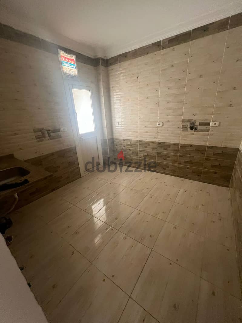 Apartment for rent, residential or administrative, in the compound on the main Mohamed Naguib axis and Diyar Al Mukhabarat Compound   Super deluxe fin 5