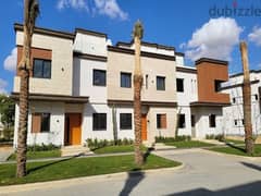 Own Townhouse delivery in 2025 in Azzar 2 New Cairo lowest price