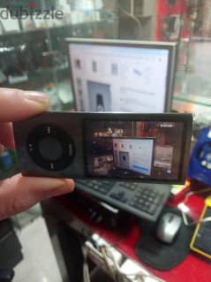 Apple iPod Nano 5th Gen with camera 8GB Model 1320