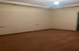 for rent Apartment 205m Prime location in Eastown