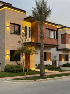 Villa Townhouse 225m for Sale in Azzar 2 with installment