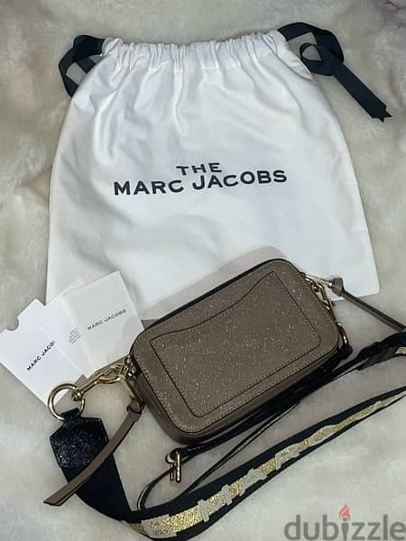 marc jacobs beige snapshot bag 1