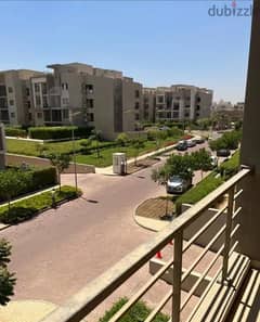 Apartment for sale in Fifth Square, New Cairo, 205 m (ready to move in), fully finished - typical corner (25% down payment and 4 years installments). .