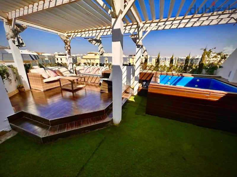 penthouse for sale at mountain view hydepark new cairo | super lux with kitchen and AC`S 2