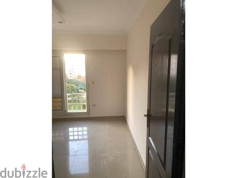 **Special Opportunity for Sale in Madinaty: 96 sqm Overlooking the Largest Wide Garden in B7** 3