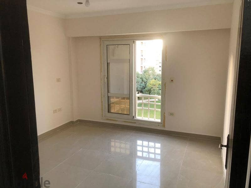 **Special Opportunity for Sale in Madinaty: 96 sqm Overlooking the Largest Wide Garden in B7** 6