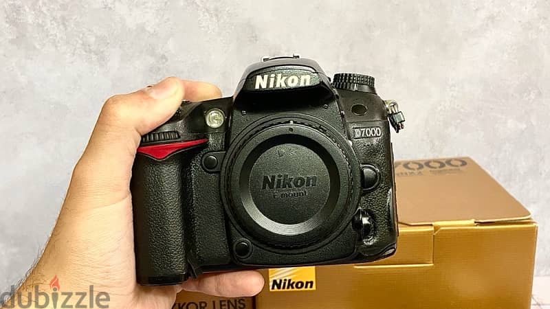 كاميرا نيكون - d7000 nikon camera وعدستين والعلب 4