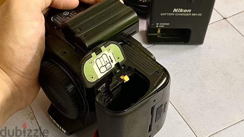 كاميرا نيكون - d7000 nikon camera وعدستين والعلب 11