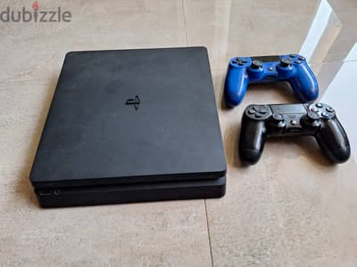 Playstation 4 500GB, 1 Original controller (Software: version 11.52)