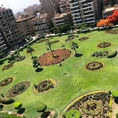 شقه للايجار بمصر الجديده على مربع حديقه