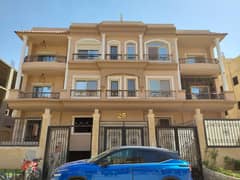 I own a 192-meter apartment on the corner of Panorama North House, Beit El Watan, Fifth Settlement