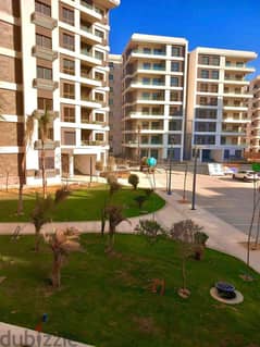بمقدم 300 الف شقة للبيع 121 م في مدينة نور طلعت مصطفى .