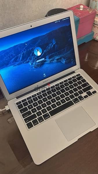 Macbook Air ( early 2015 ) 3