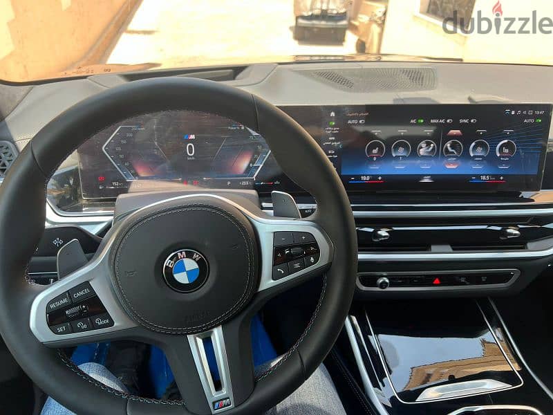 BMW X7 brand new  M60i 2023 زيرو لم ترخص 3