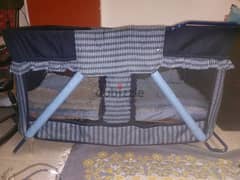 سرير اطفال استعمال خفيف قابل للطي و التخزين