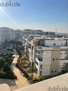 for sale apartment with garden 123m view landscape bahry lowest down payment in hyde park new cairo