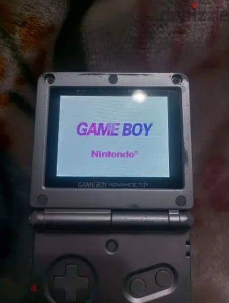 Nintendo gameboy advanced SP 7