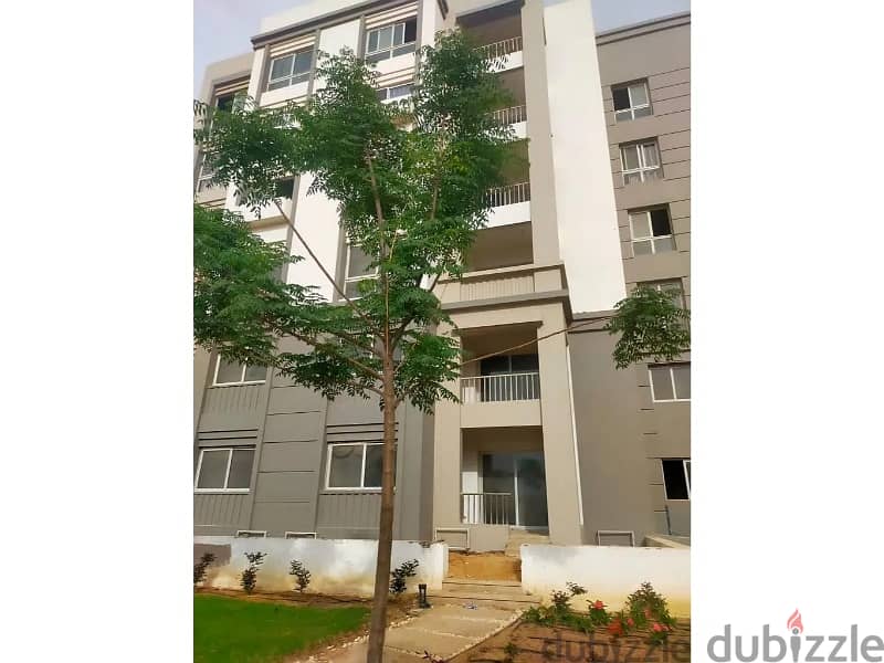 for sale apartment corner on view direct 230m with installment delivery 3 month in hyde park new cairo 10