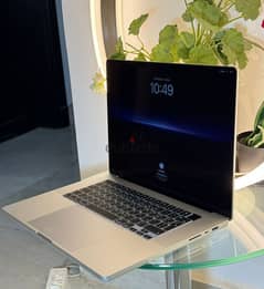 MacBook Pro 16-inch M3 Max 16-core CPU ,40-core GPU ,64GB Ram ,2TB SSD