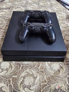 Ps4 used 500 Gb with 2 controller