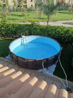 Intex pool with electric vacuum + water suction