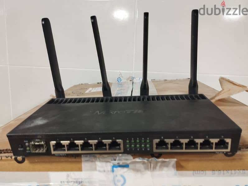 mikro tik router 4011 igs - اكسسوارات و قطع غيار كمبيوتر - 201520227