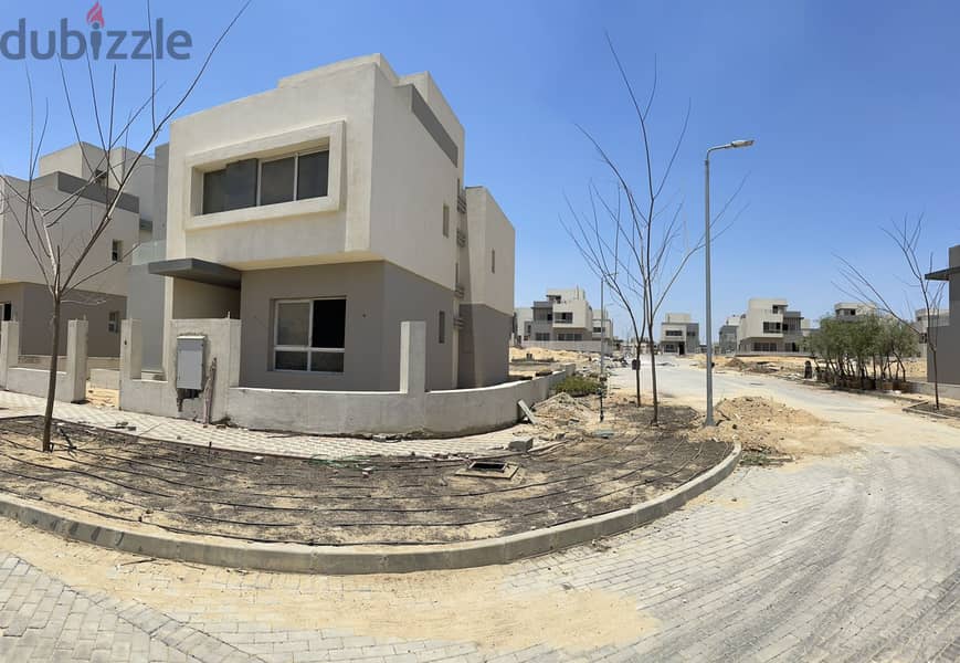 The Lowest Price Of A Standalone Villa In Hyde Park Compound 380m, ready to move , A Very special View On Landscape 9