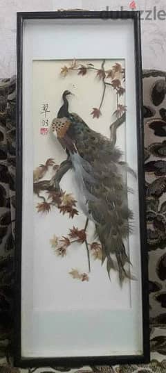 لوحه صينى بالريش على شكل طاووس