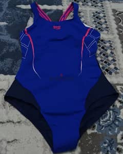 swimming for girls for compititions size 9-10 by 950 L. E