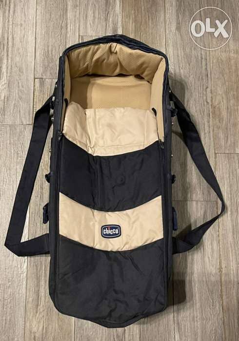 Chicco baby carrycot 1