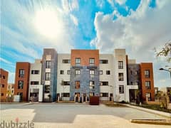 شقة+روف مفروشة جاهزة للسكن للبيع ديستريكت 5 مراكز District 5 Marakez